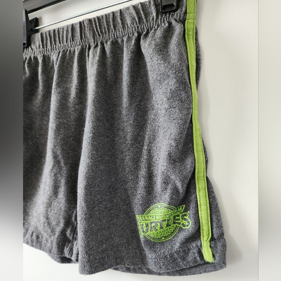 Sz5 Nickelodeon gray & green Ninja Turtles shorts‎ - Picture 6 of 10